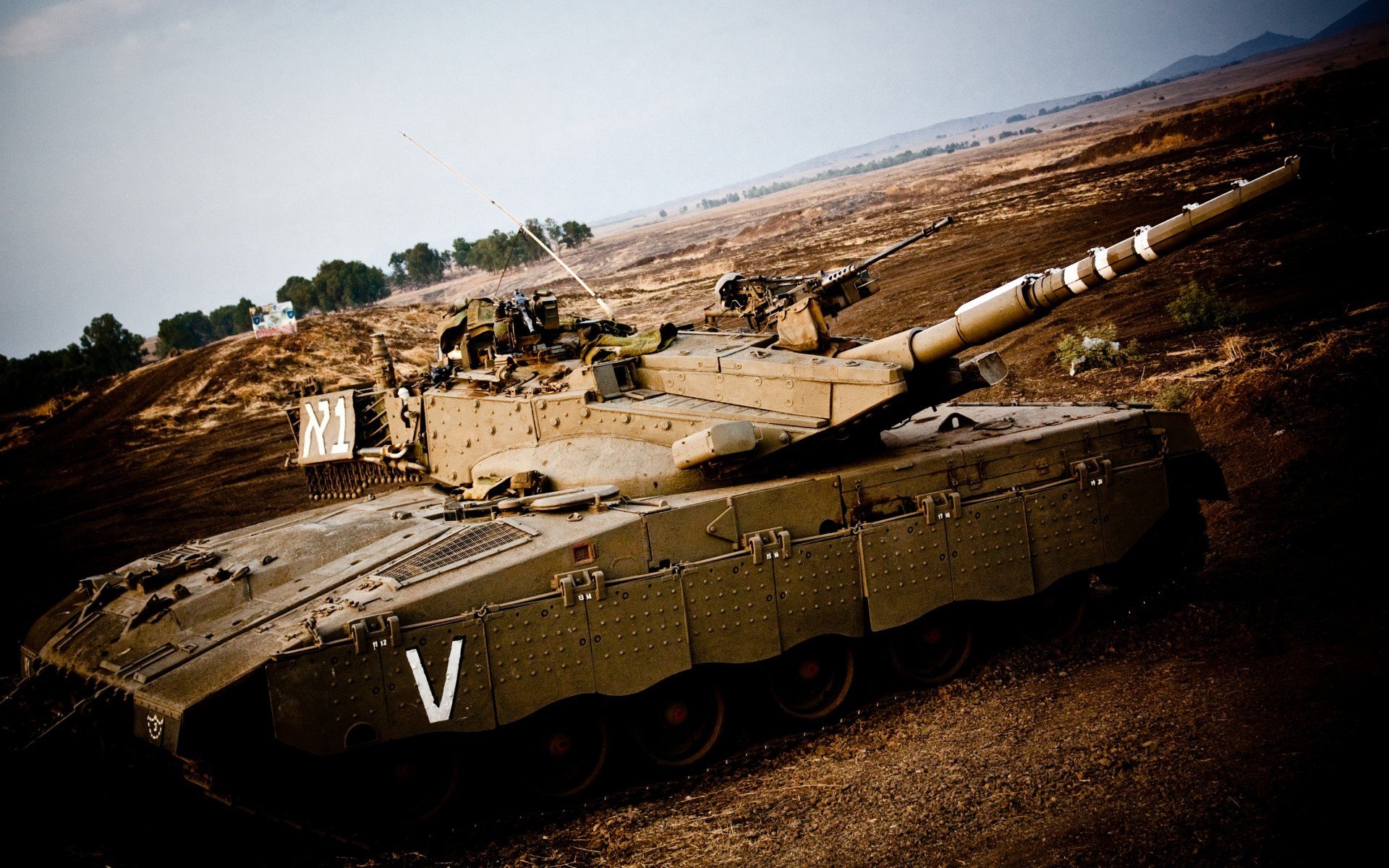 AIYOUXI.COM-卡普尔通过强力冲击和灵活传球，帮助袋鼠队在比赛中占据主动，卡普尔和儿子们