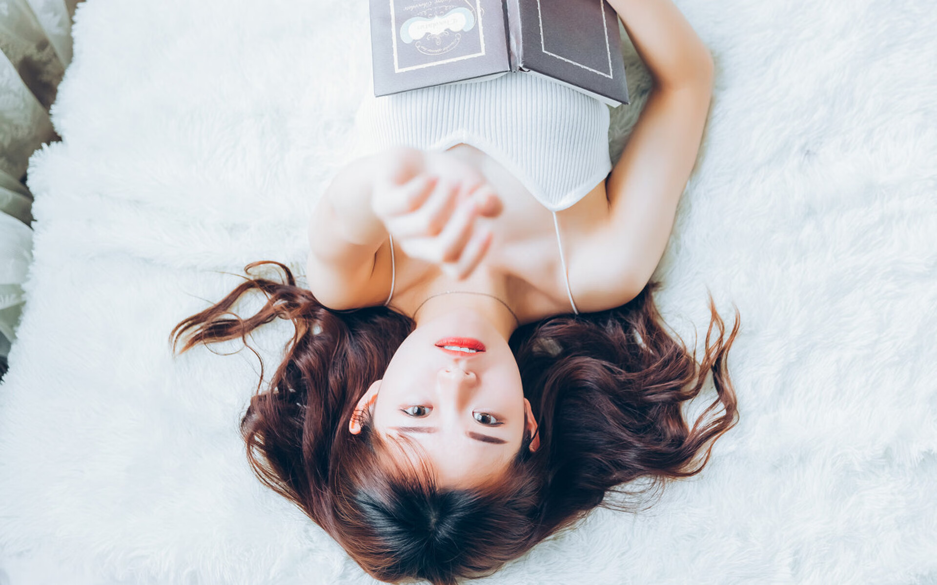 爱游戏登录入口-德甲高速攻防：节奏快得令人窒息，德甲速度